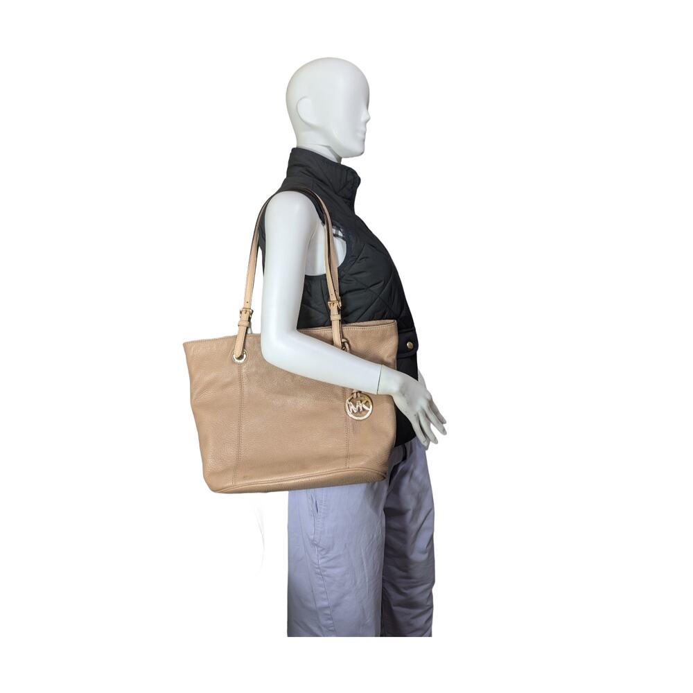 MK Michael Kors Jet Set Pebbled Leather Large Tote- Khaki